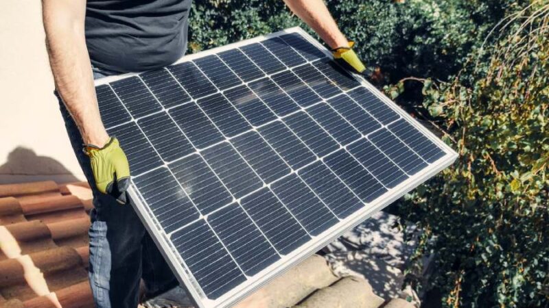 مشروع للطاقة الشمسية يحول شارع في لندن إلى محطة طاقة مجتمعية