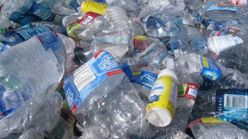 يمكن لفئة جديدة من مواد البوليمر القابلة لإعادة التدوير أن تساعد يومًا ما في تقليل النفايات البلاستيكية ذات الاستخدام الواحد